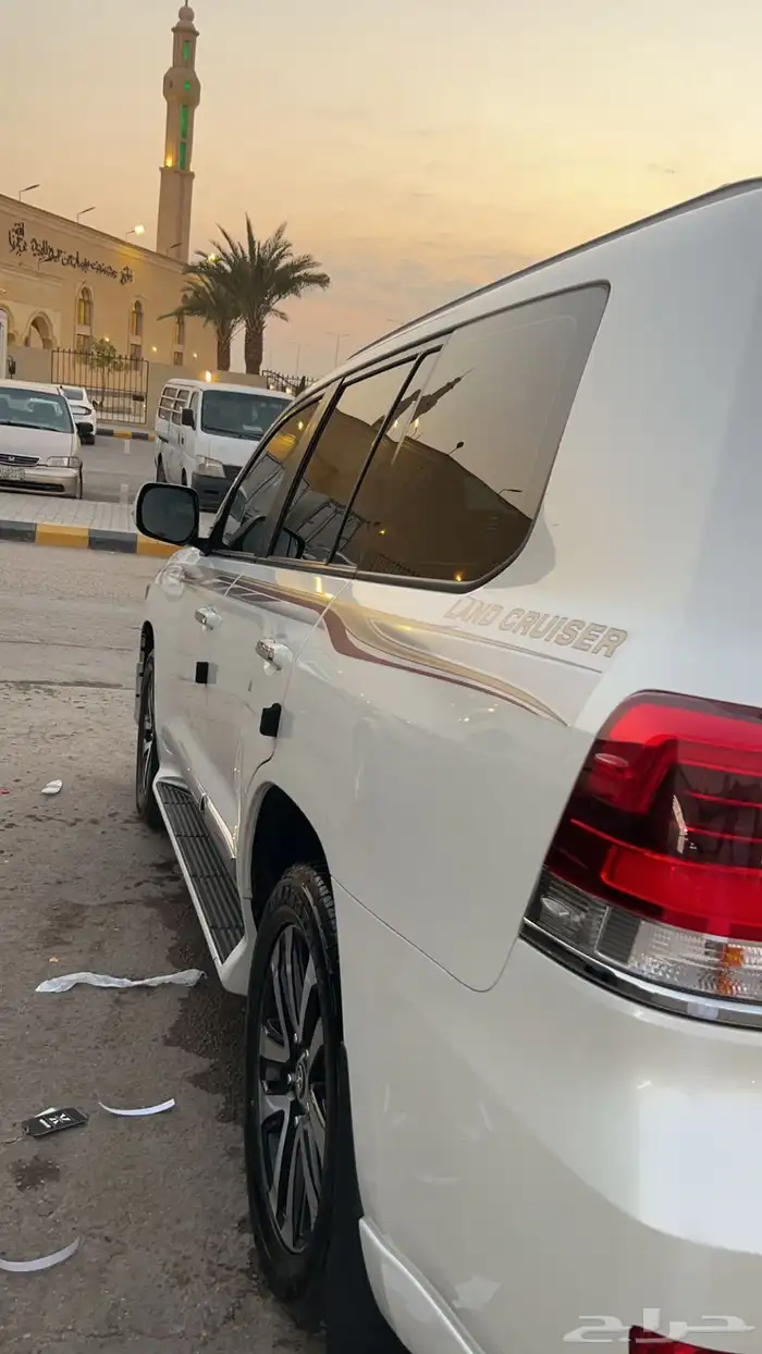 جيب لاندكروزر 2019 تورينق ( تم البيع ) 6