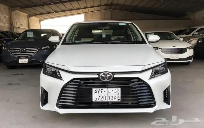 معرض الوسام الجديد بالجبيل للسيارات المميزه 41