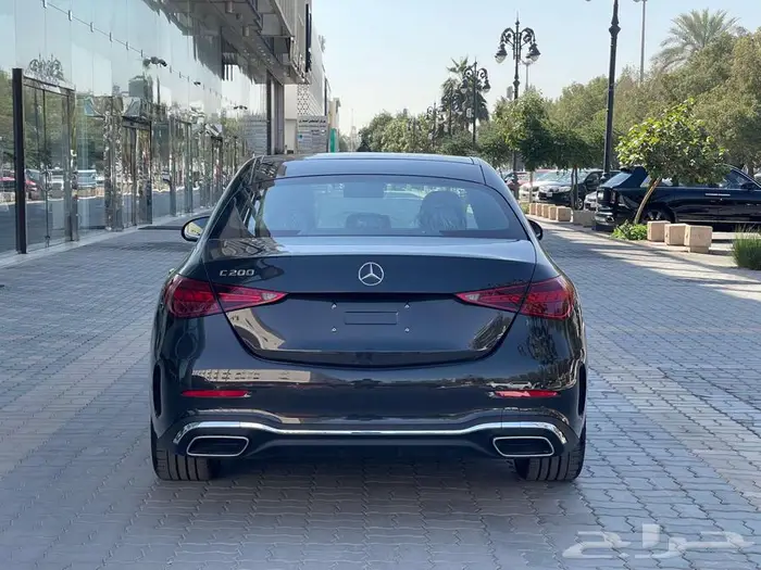 مرسيدس C 200 2025 4