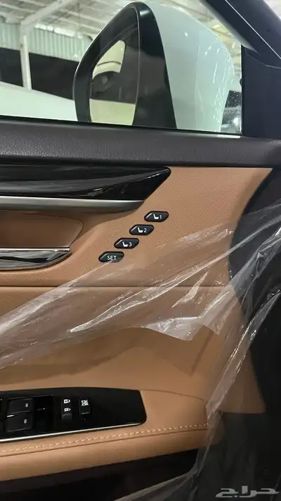لكزس 2018 es350 شبه جديد 24
