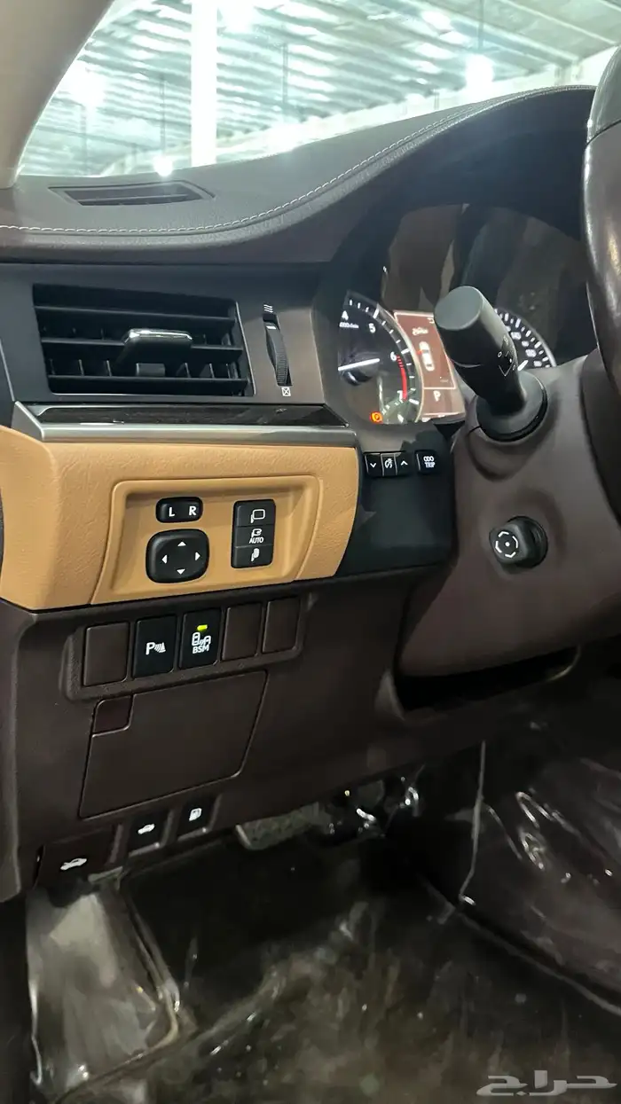 لكزس 2018 es350 شبه جديد 20
