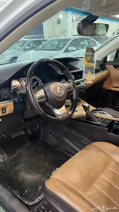 لكزس 2018 es350 شبه جديد 17