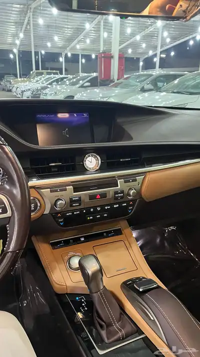 لكزس 2018 es350 شبه جديد 22