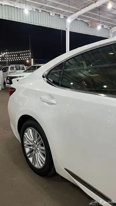 لكزس 2018 es350 شبه جديد 8