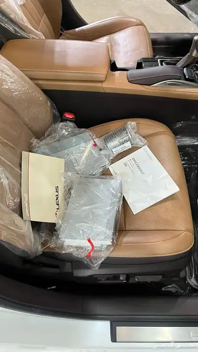 لكزس 2018 es350 شبه جديد 29