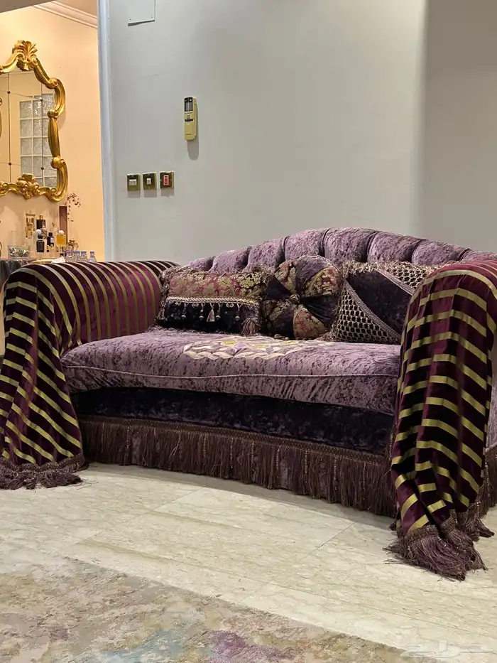 مجلس فخم ونظيف للبيع ( كنب ) 5