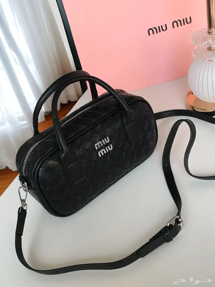 شنط ميوميو   كوتش بعدة احجام وعدة اشكال مع جميع الملحقات 44