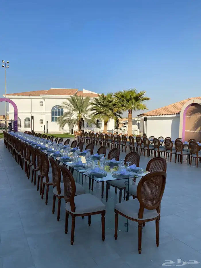 تاجير طاولة طعام 5