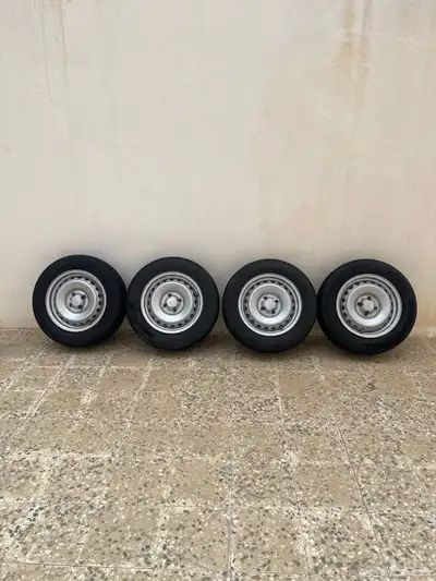 طقم جنوط وكفرات وكالة كيا ريو يارس و بجياس و صني اربع مسامير 1