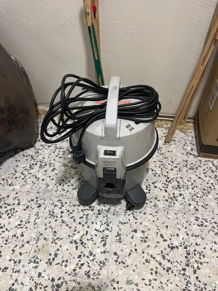 مكنسه هيتاشي حجم صغير لا تعمل للبيع 0