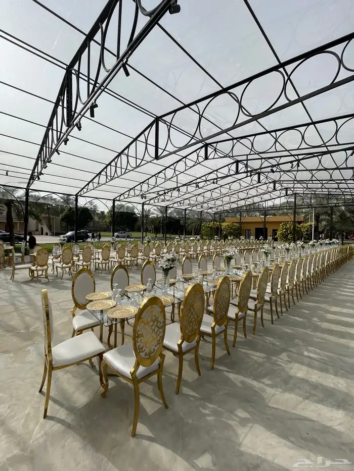 تاجير طاولة طعام 4