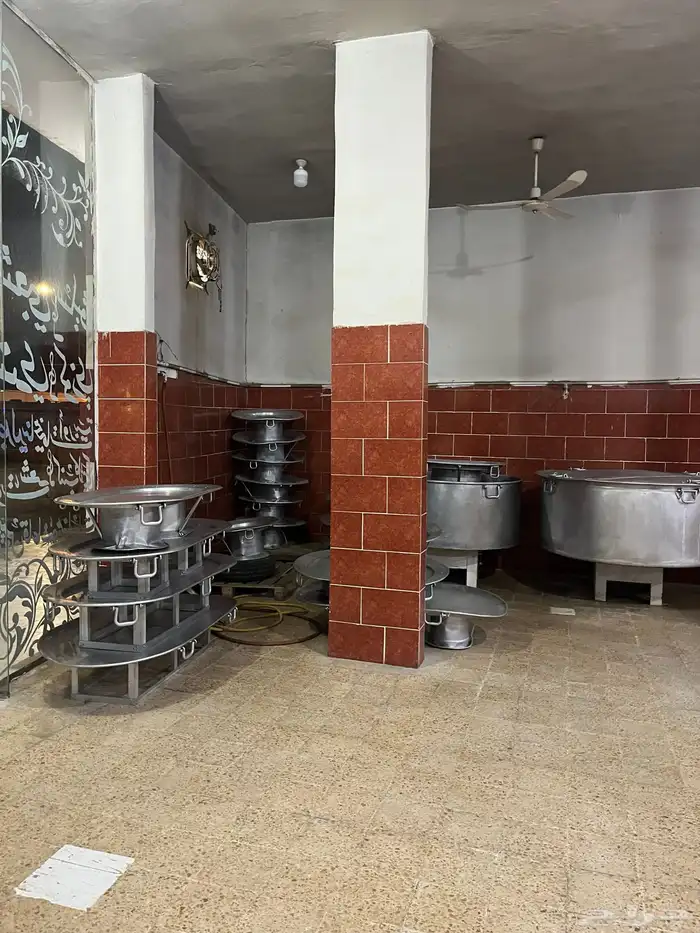 مطبخ للبيع بجميع معداته 3