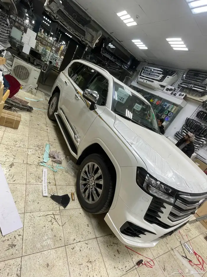 خط VXR لاندكروزر 2025 1
