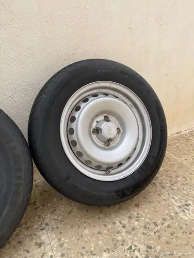 طقم جنوط وكفرات وكالة كيا ريو يارس و بجياس و صني اربع مسامير 11