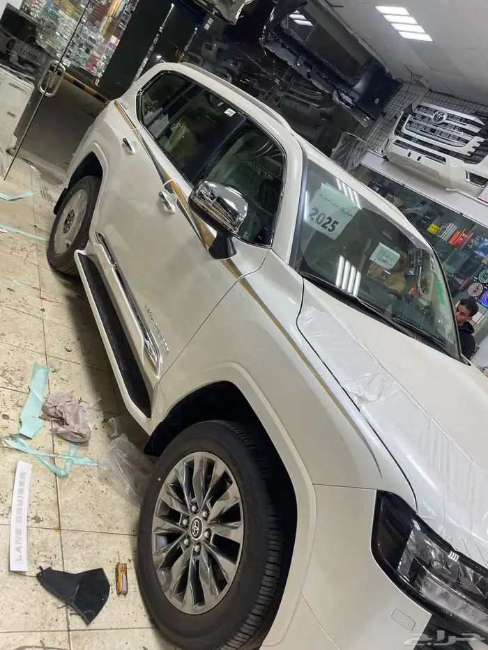خط VXR لاندكروزر 2025 3