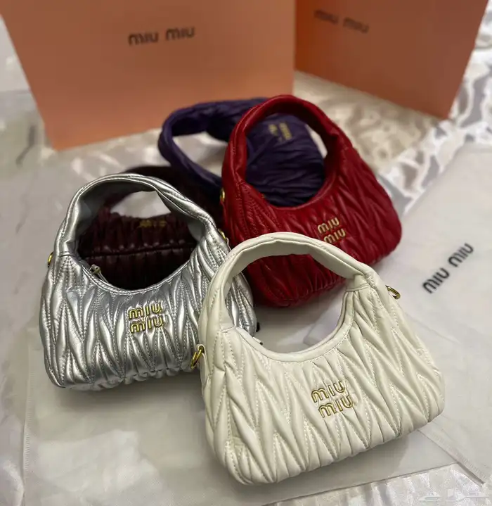 شنط ميوميو   كوتش بعدة احجام وعدة اشكال مع جميع الملحقات 1