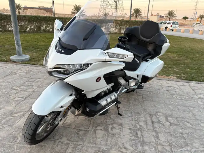 دباب هوندا قولدوينق 2022 60
