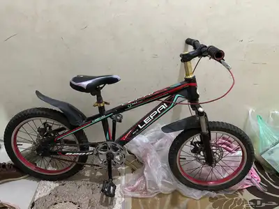 سيكل مقاس 18 شبه جديد 0