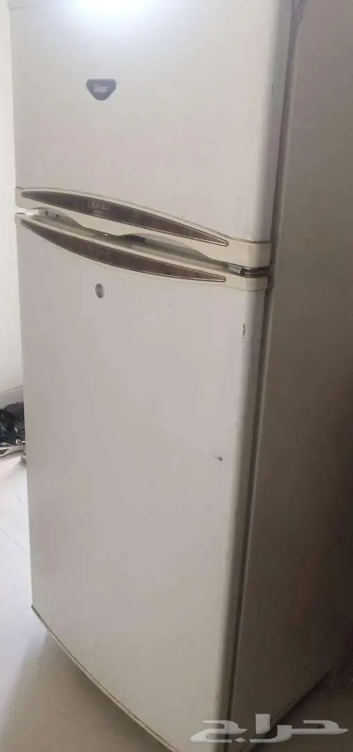 ثلاجه للبيع 0