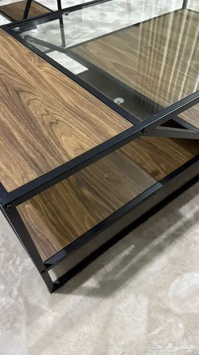 طاوله كبيره مع 4 طاولات خدمه 1