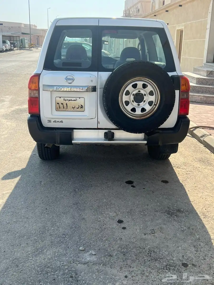 نيسان فتك موديل2006 2