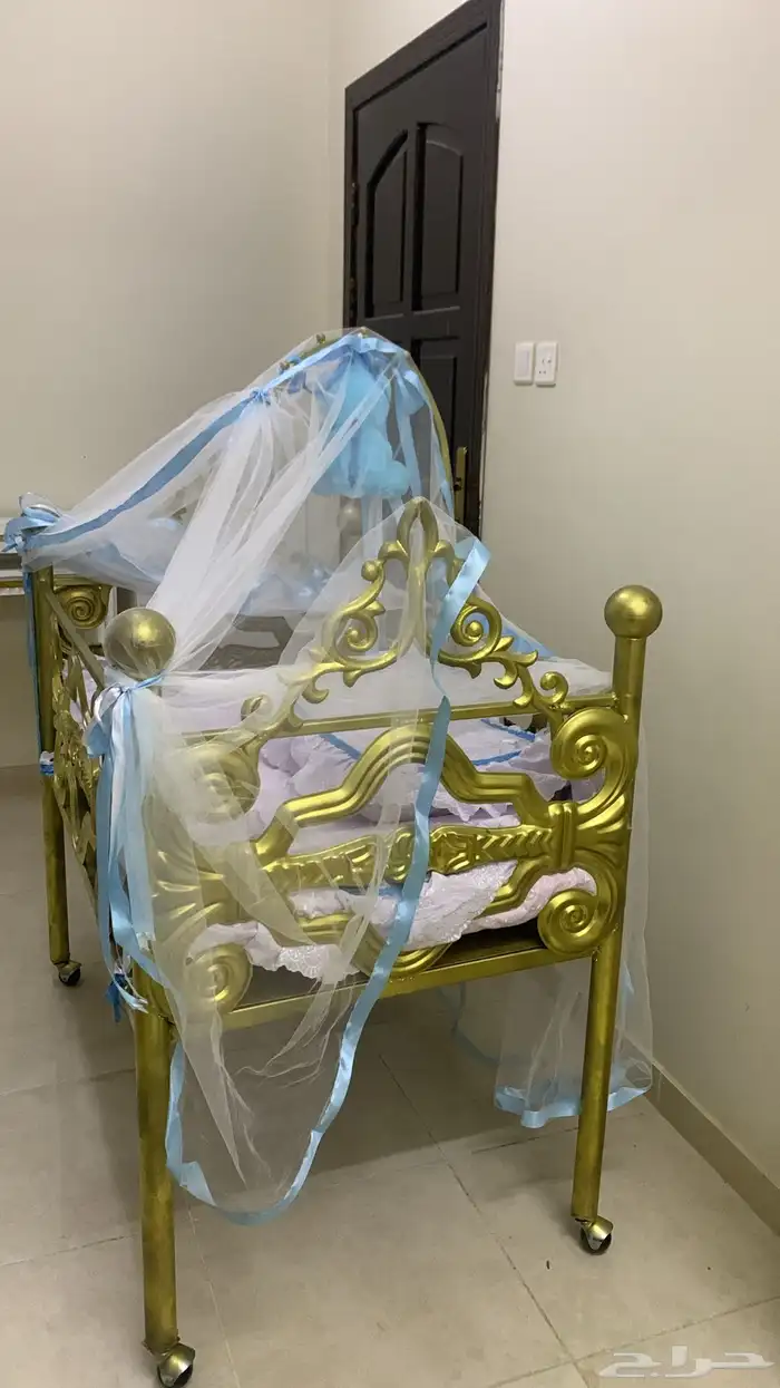 سرير اطفال 1