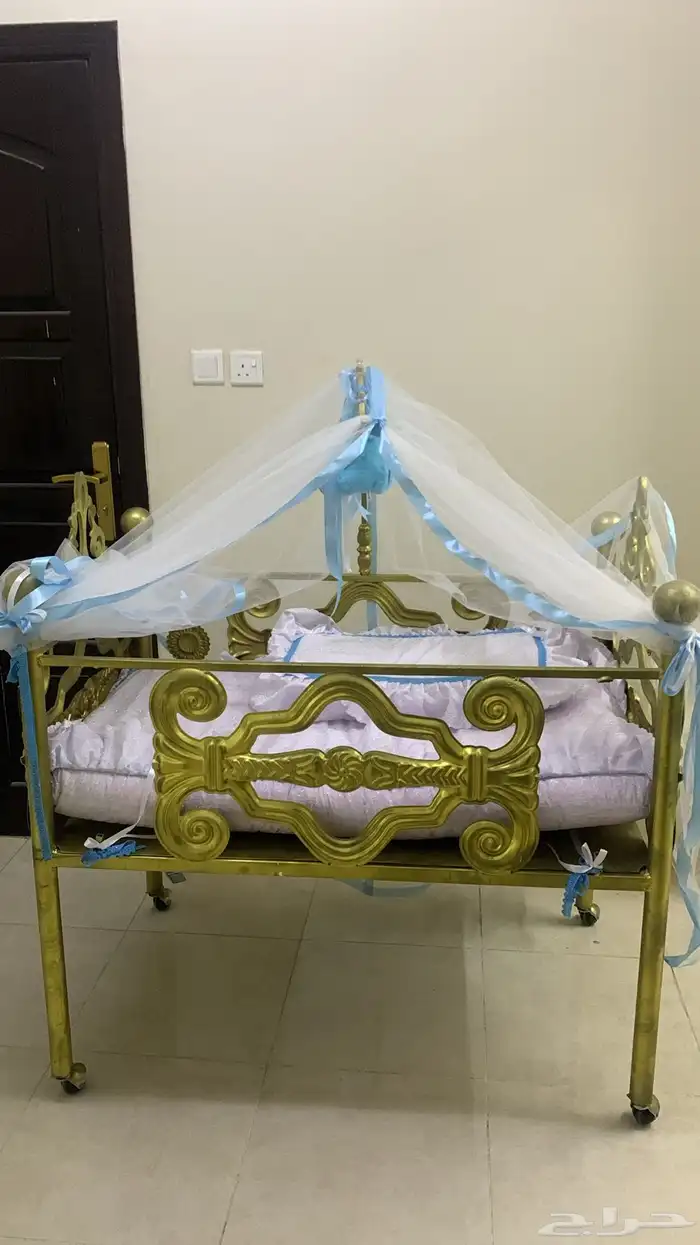 سرير اطفال 0
