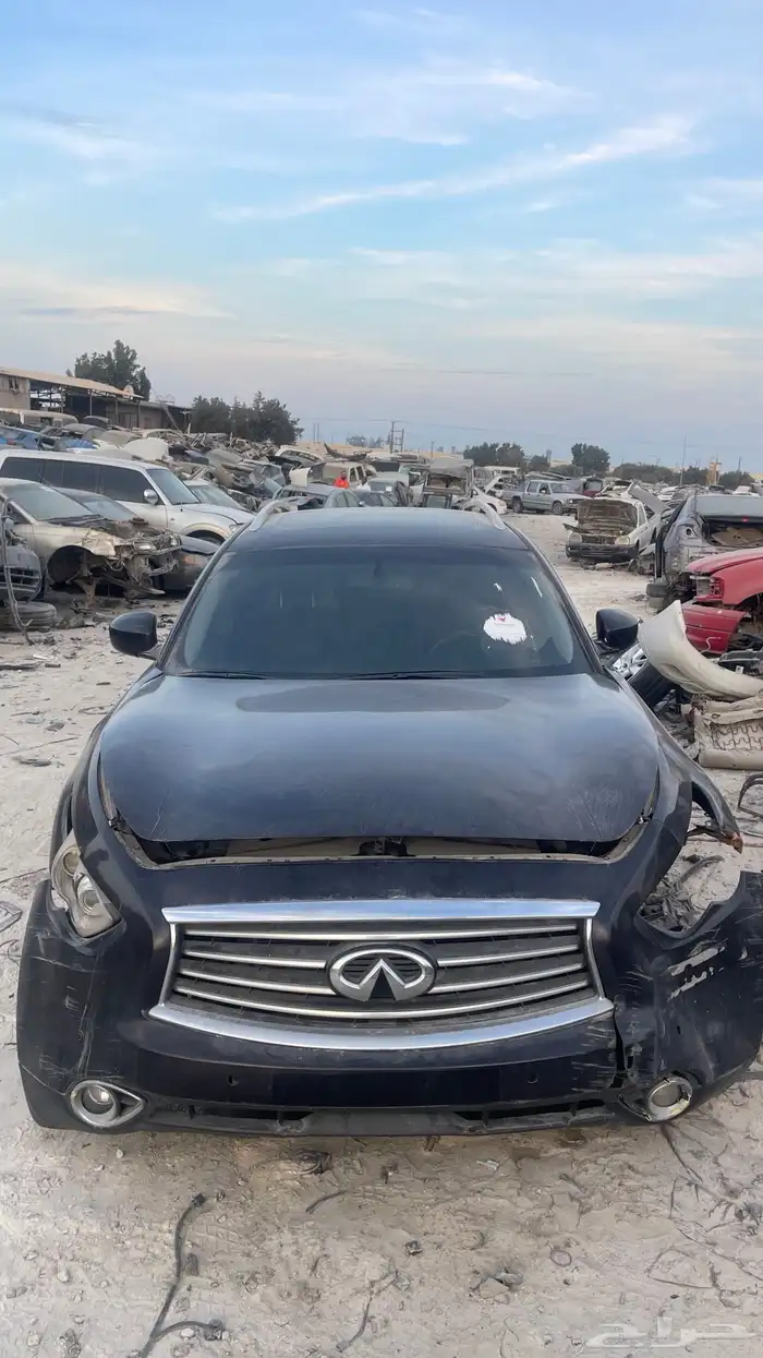 QX70 2016قطع غيار فقط 8