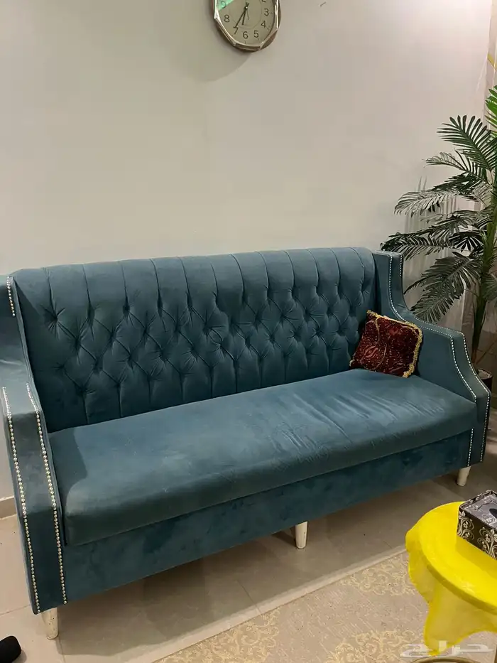 كنب للبيع بحالة ممتازة في طويق 1