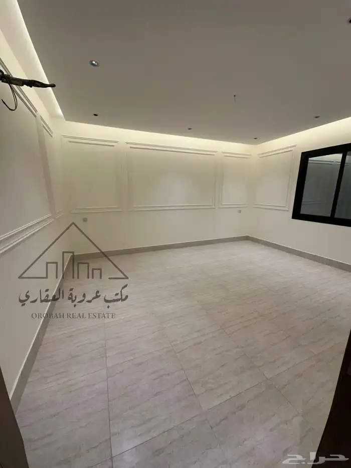للبيع فيلا روف حي المروج 0