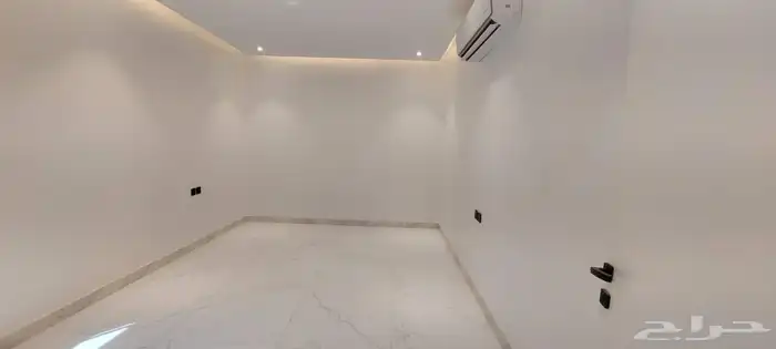 للبيع شقة بحي النرجس 5