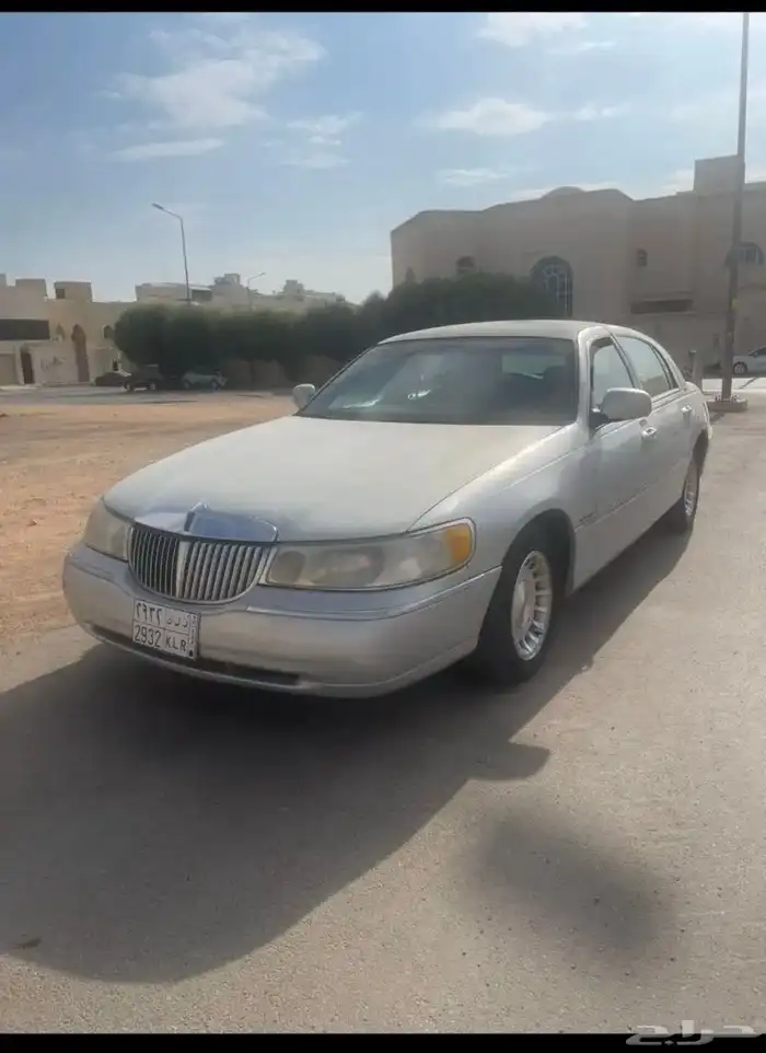 لنكن تاون كار مديل 2000 5