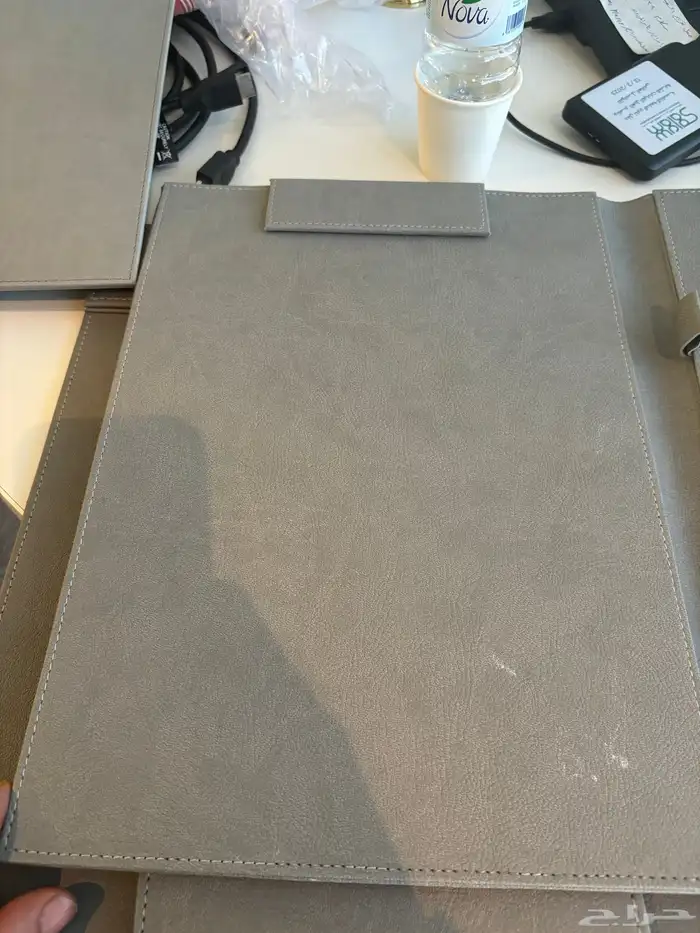 هدايا ليوم التاسيس علب جلدية فولدرات هدايا VIP بروش اسكرف 1