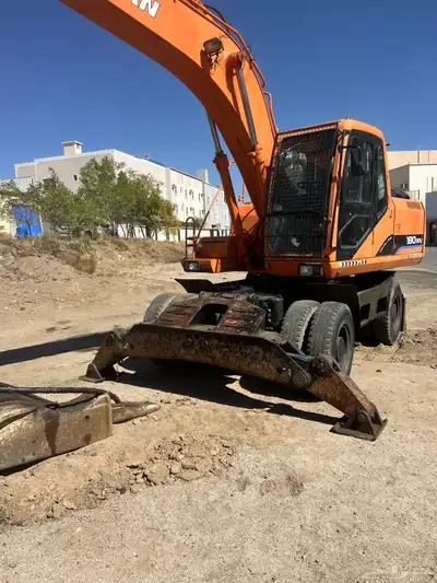 بوكلين كفرات وجنزير للايجار فقط 2