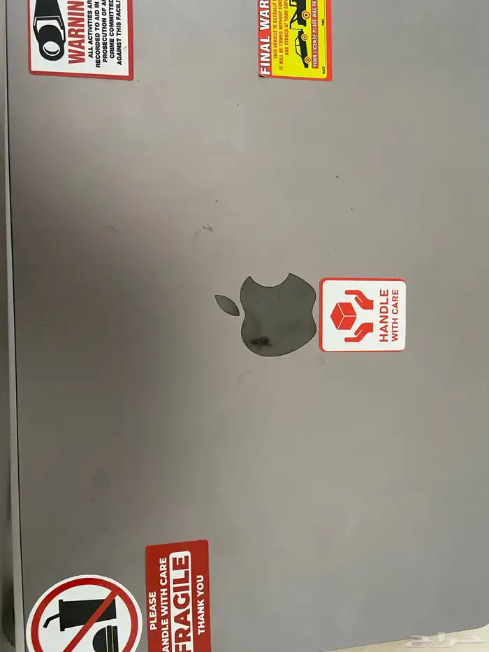 ()MacBook Air M2 1