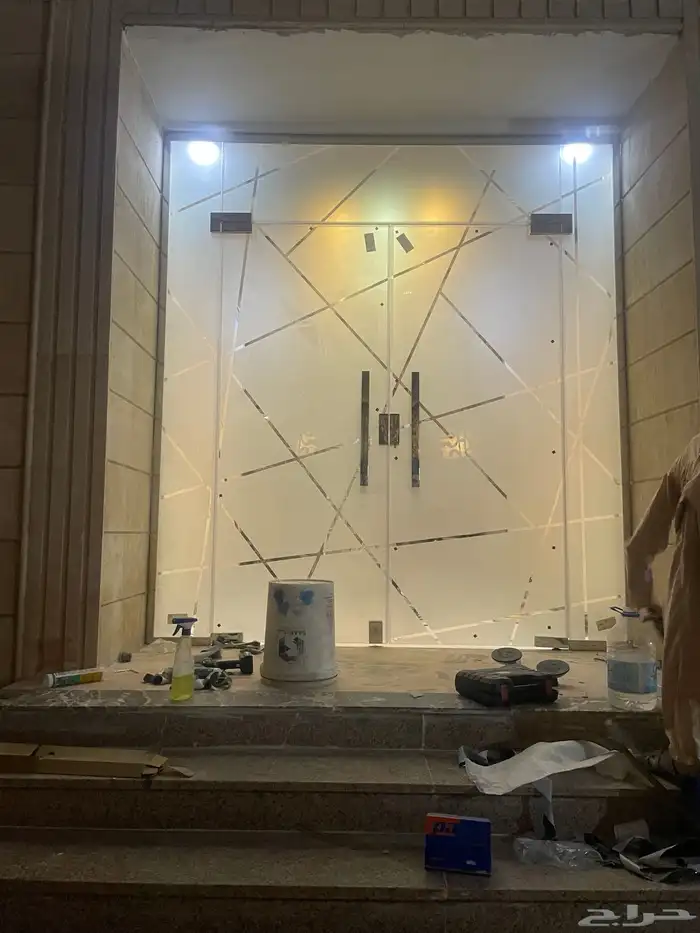 معلم زجاج سكريت جده 10