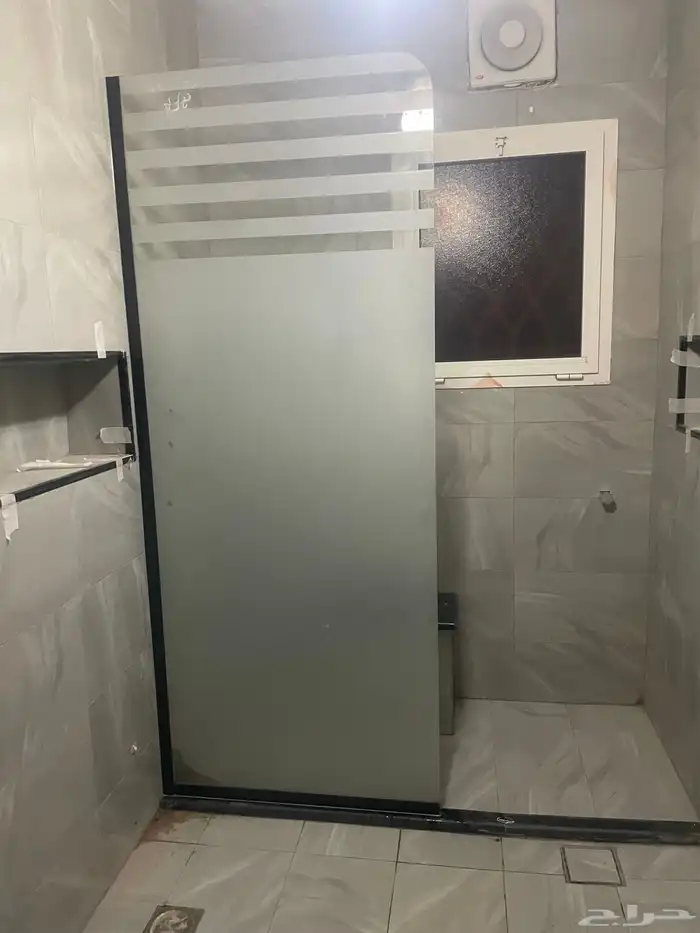 معلم زجاج سكريت جده 9