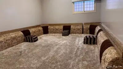 تكايات مجلس للبيع بحاله ممتازه مع الفرشه 1