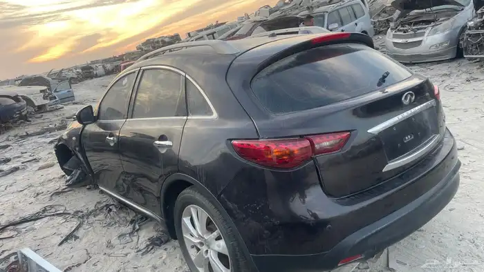 QX70 2016قطع غيار فقط 6