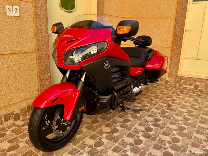 للبيع قولد وينق F6B 2013 4