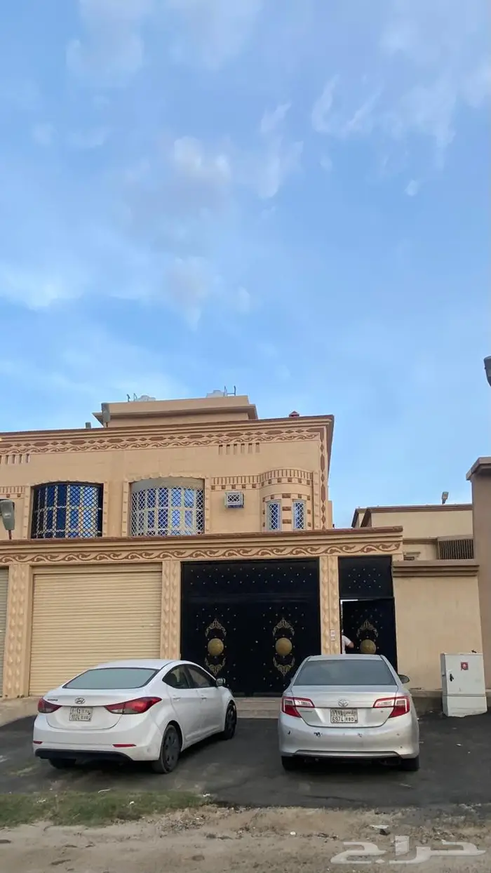 فلة للبيع بحي الربوة شمال خميس مشيط 0