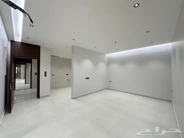 4 غرف 131 م موقع و تفصيل و تشطيب مميز جدا 13