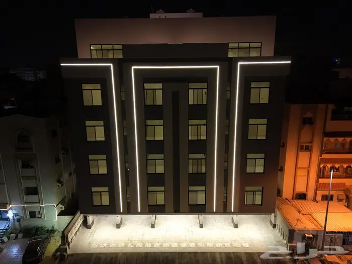 4 غرف 131 م موقع و تفصيل و تشطيب مميز جدا 27