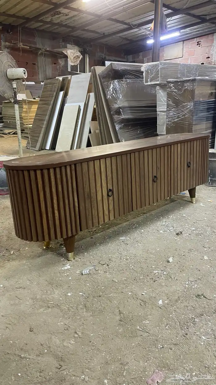 طاولة تلفزيون (يوجد لدينا تابي   تمارا) 1