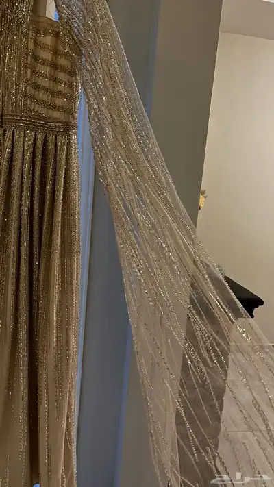 فستان من مصممه لبس فقط ساعتين والله الضعيم انه نضيف 3