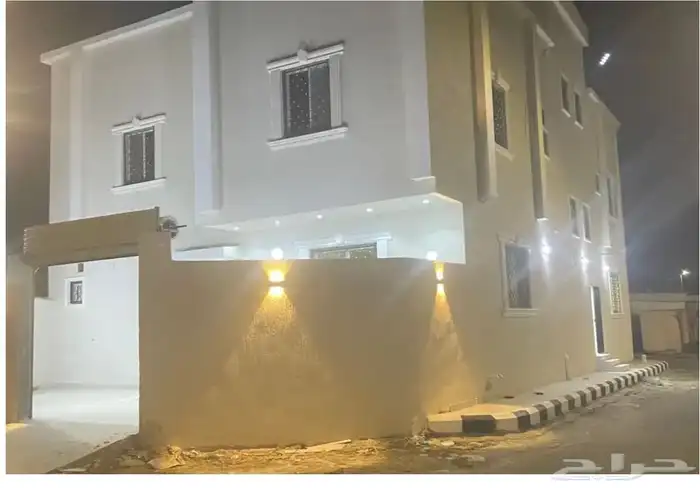 فله فاخره للبيع4 شوارع حي الواسط 1