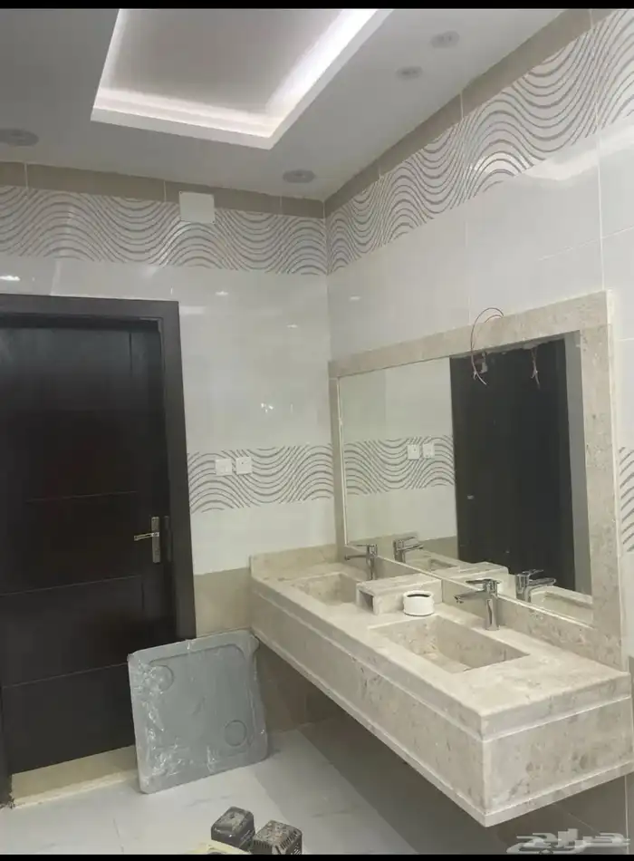 فله فاخره للبيع4 شوارع حي الواسط 2