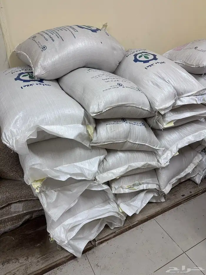 أعلاف دجاج وحمام و روز وبغبغاء 10