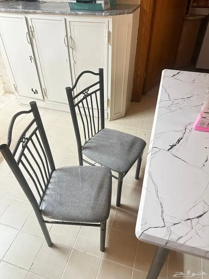 طاولة طعام 1