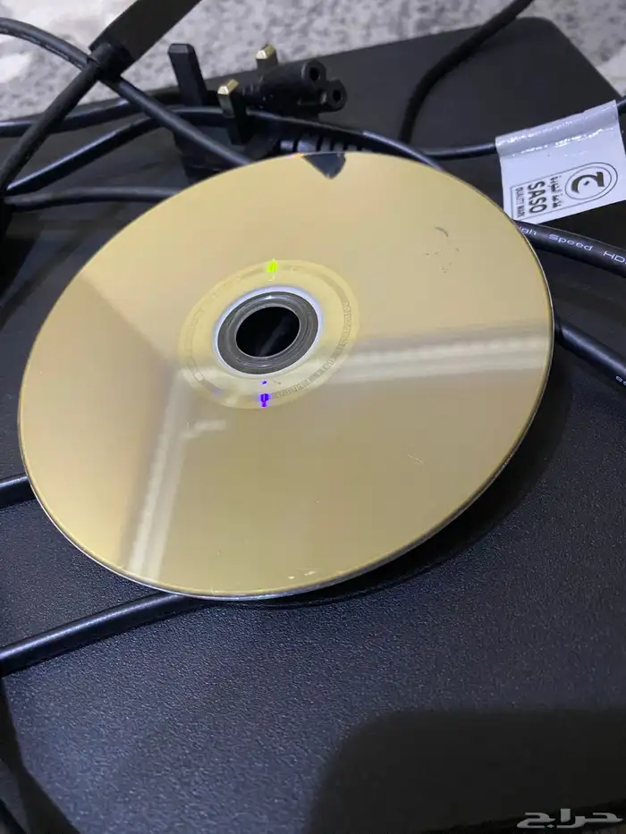 للبيع سوني 4 نظيف مع شريط GTA التواصل واتس اب 4